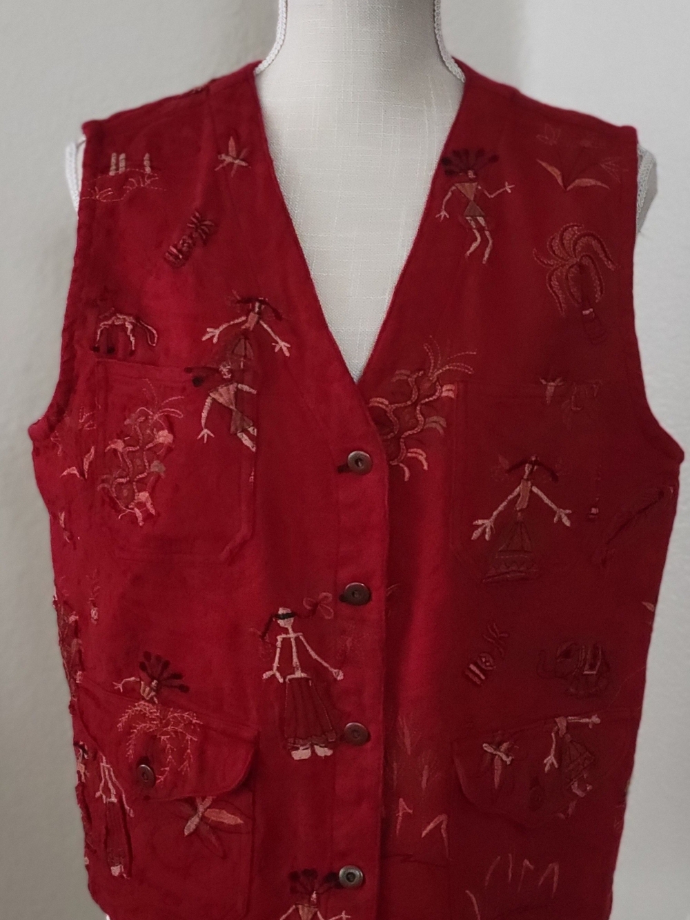 VTG Chico's Red Embroidered Tribal Art to Wear Vest Size 2 / Fits US 12 L